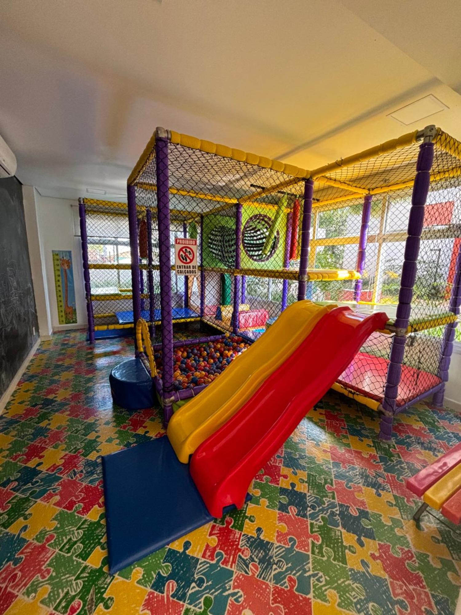 Apartamento Praia Da Enseada Apartment *